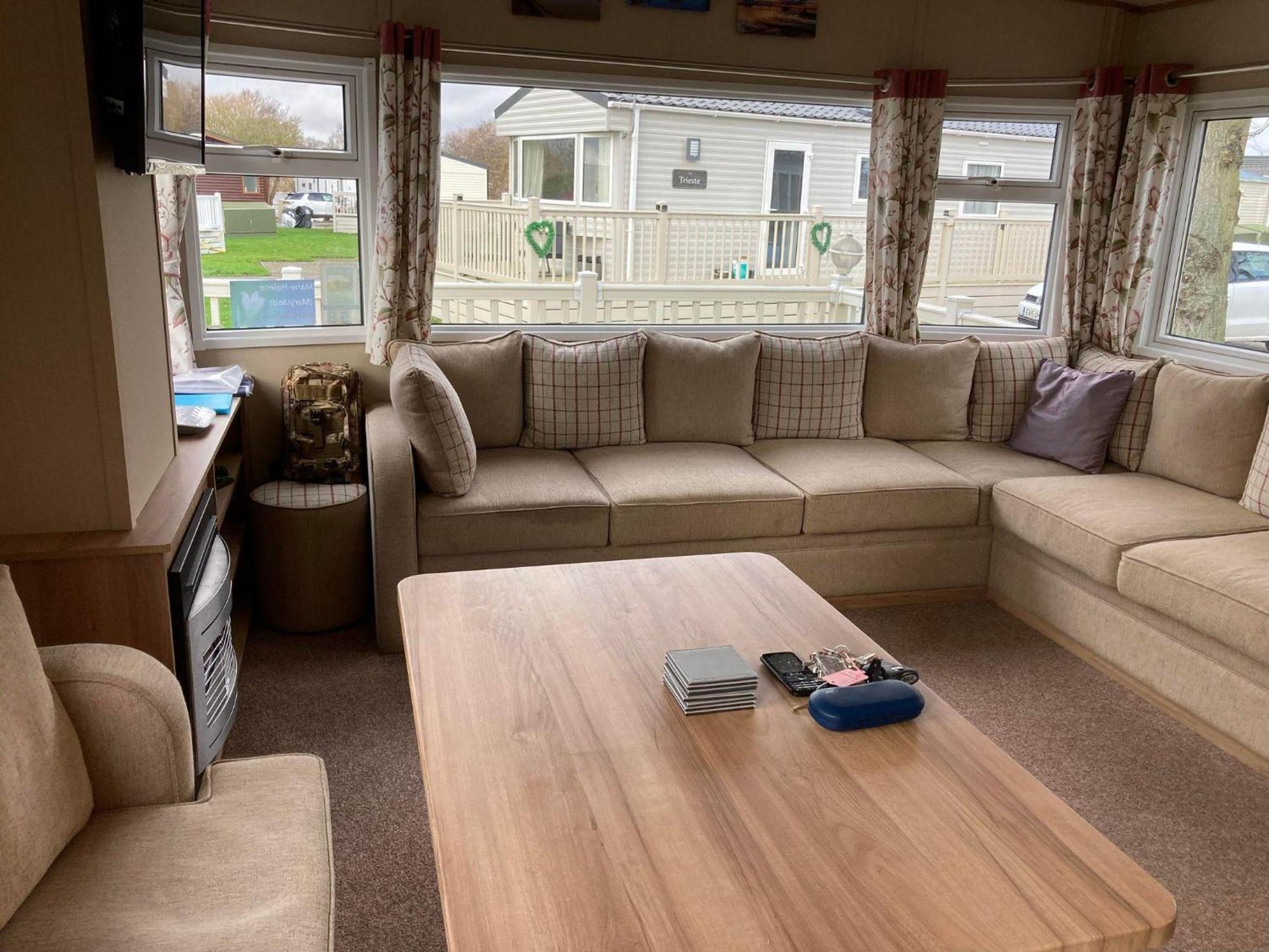 Lovely 6 Berth Caravan With Decking At Carlton Meres In Suffolk Ref 60058M Saxmundham Εξωτερικό φωτογραφία