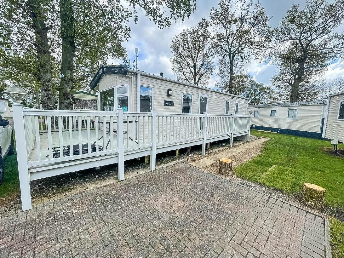 Lovely 6 Berth Caravan With Decking At Carlton Meres In Suffolk Ref 60058M Saxmundham Εξωτερικό φωτογραφία